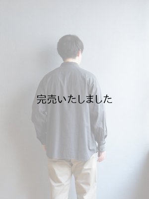 画像3: Still By Hand(スティルバイハンド) コットンシルク製品染レギュラーカラーシャツ チャコール